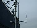Piet PA1HPM bezig met het verwijderen van de 23cm antenne (3)